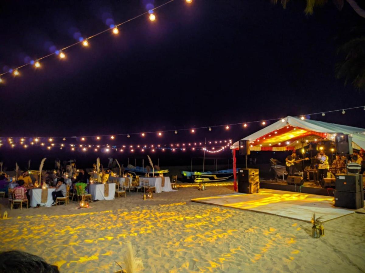 Blue Sand Beach Resort Trincomalee Exterior photo